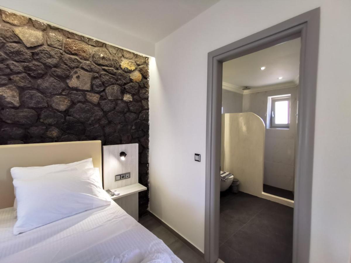 Hotel Noir Santorini Monolitos Zewnętrze zdjęcie