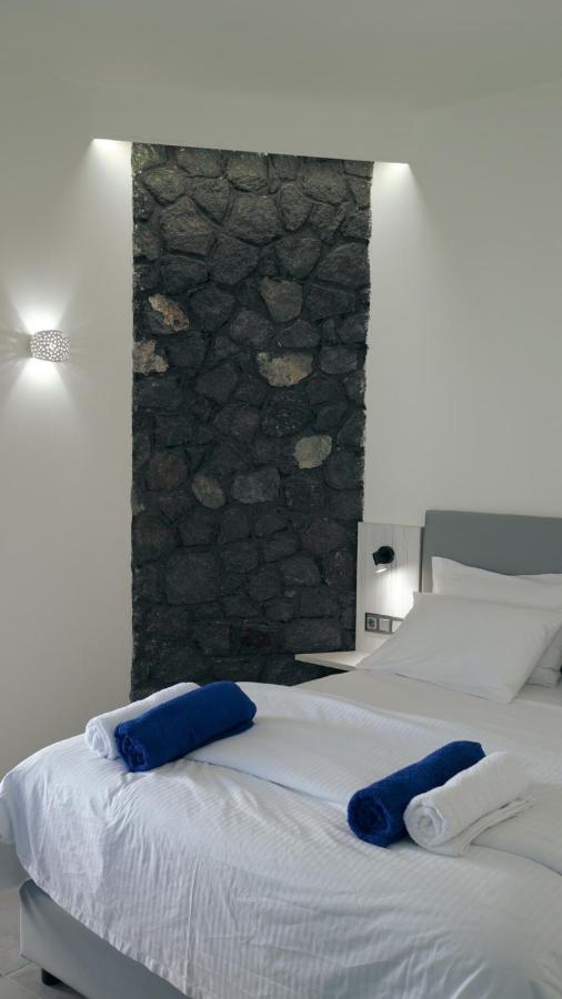 Hotel Noir Santorini Monolitos Zewnętrze zdjęcie