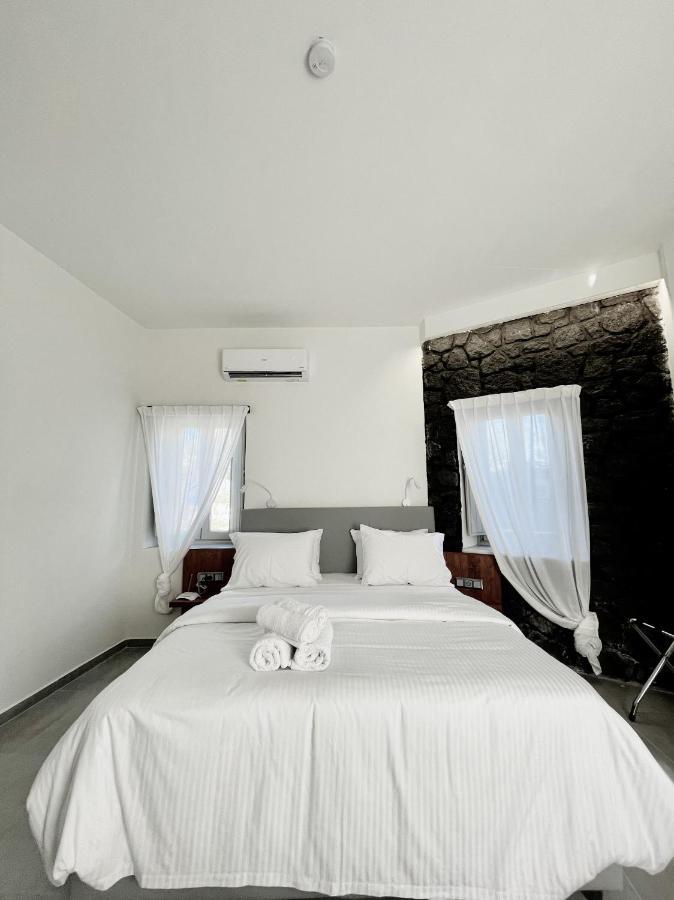 Hotel Noir Santorini Monolitos Zewnętrze zdjęcie