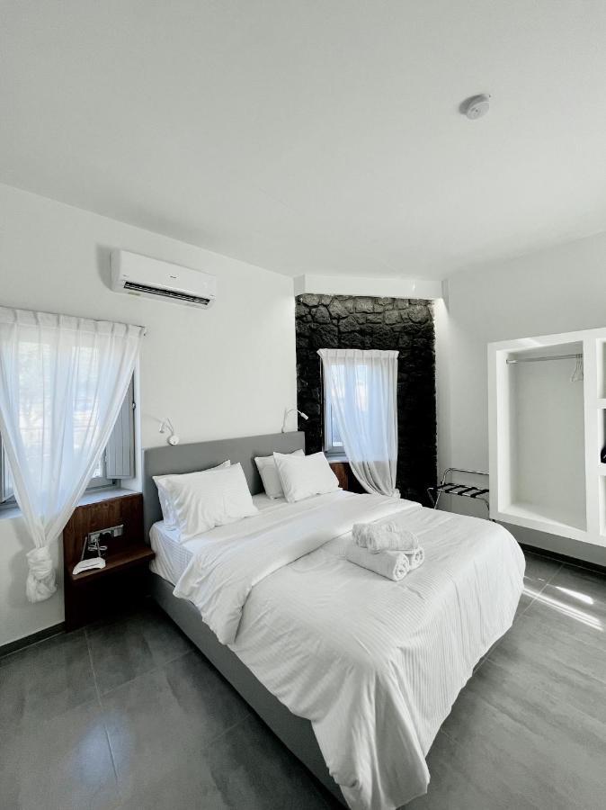 Hotel Noir Santorini Monolitos Zewnętrze zdjęcie