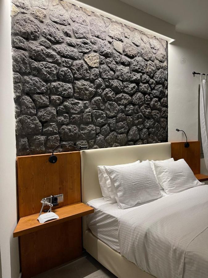 Hotel Noir Santorini Monolitos Zewnętrze zdjęcie