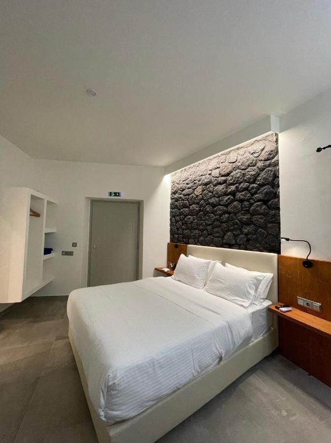 Hotel Noir Santorini Monolitos Zewnętrze zdjęcie